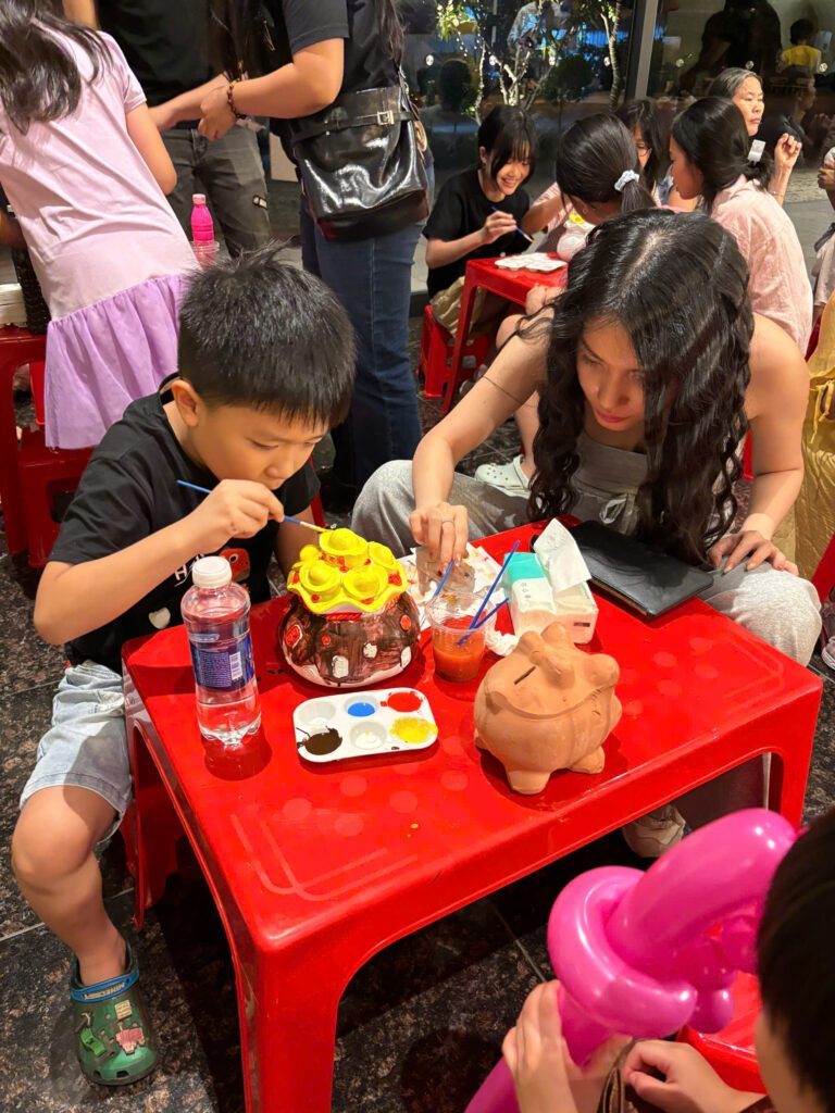 Trò chơi Trung Thu cho thiếu nhi tại chung cư