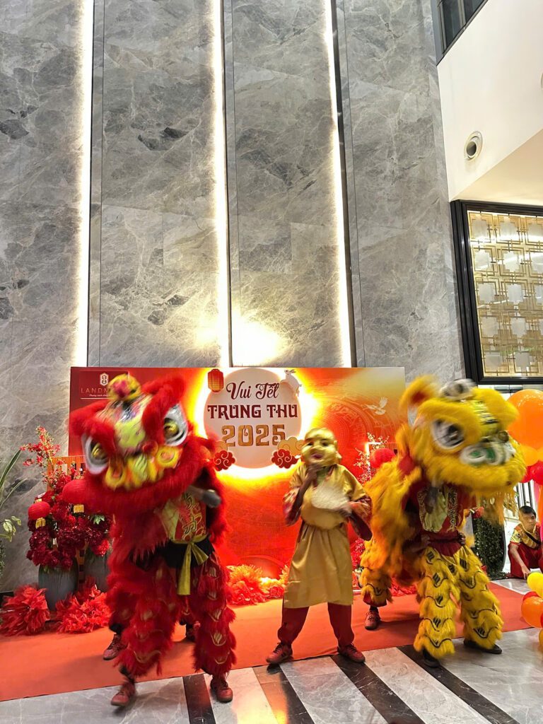 Múa lân Trung Thu tại chung cư